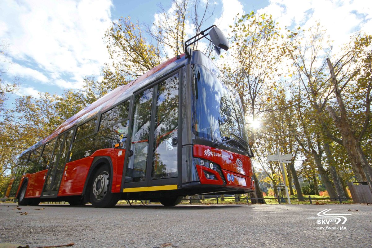 Itt a lehetőség – ingyenes képzéssel és versenyképes fizetéssel várja a trolibuszvezetőket a BKV