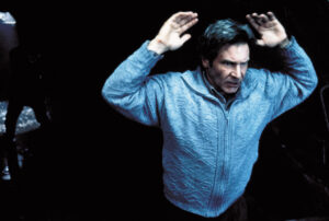 Az akcióthriller, amiben Harrison Ford végig sakkban tartja a nézőket