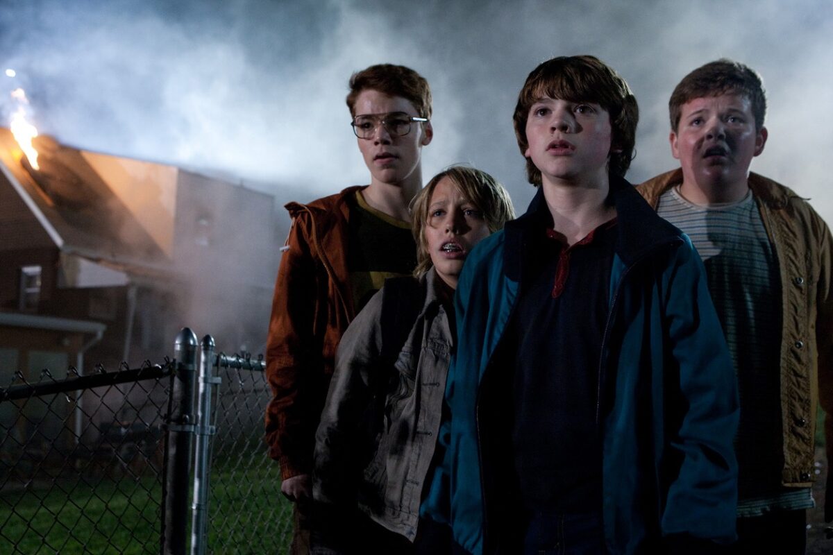 Ha a Stranger Things rajongója vagy, ez a sci-fi lehet az új kedvenced