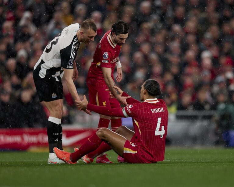 Szoboszlai legendás csapattársa önkritikus, Roy Keane viszont keményen bírálja