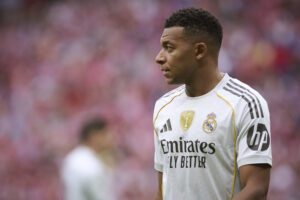 Vinícius duplázott, Mbappé megsérült – a Real Madrid legyőzte a Villarrealt