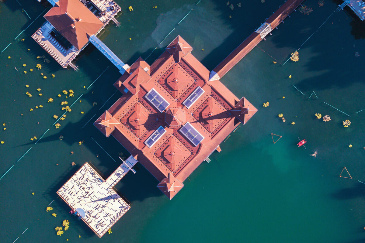 Rövidesen korlátozásokat vezetnek be Magyarország egyik turistaparadicsomában