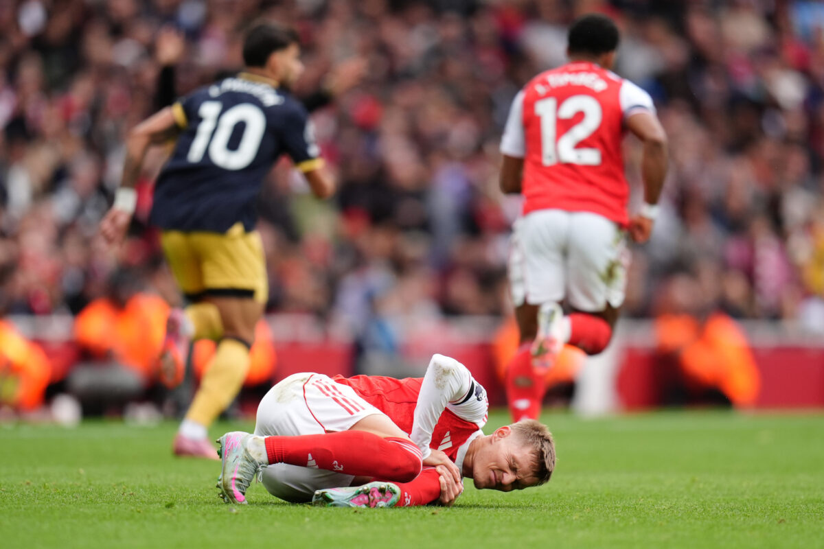 Újabb csapás érte az Arsenalt – Odegaard egy ideig nem térhet vissza
