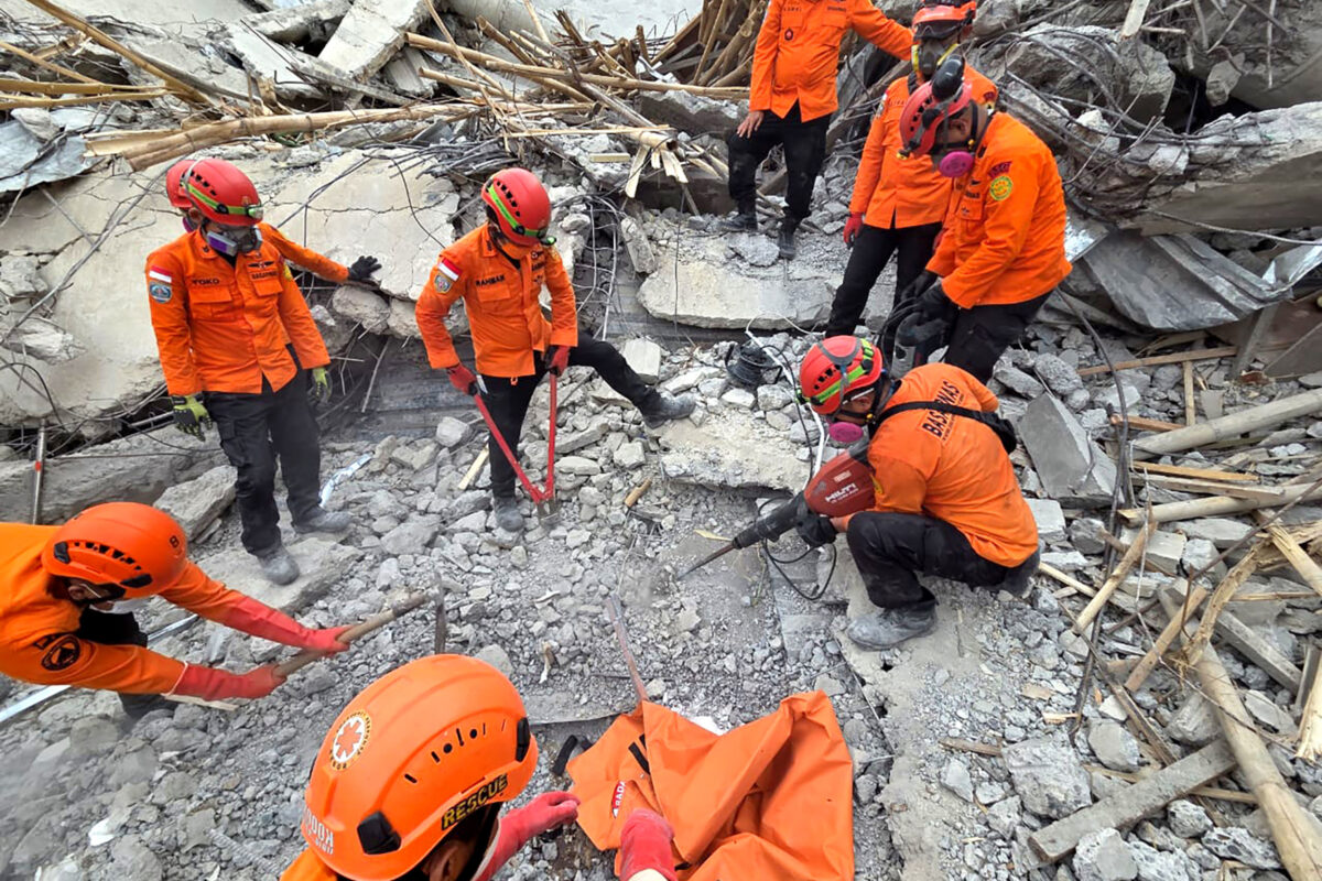 Lesújtó hírek érkeztek az iskolakatasztrófáról – legkevesebb 49-en meghaltak