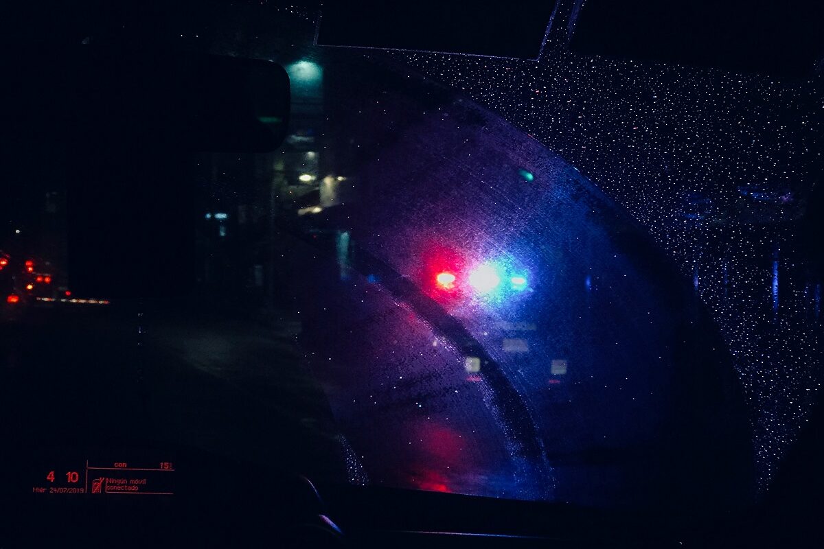 Meghalt egy buszvezető, miután kosárlabda-szurkolók megtámadták a riválisok járművét