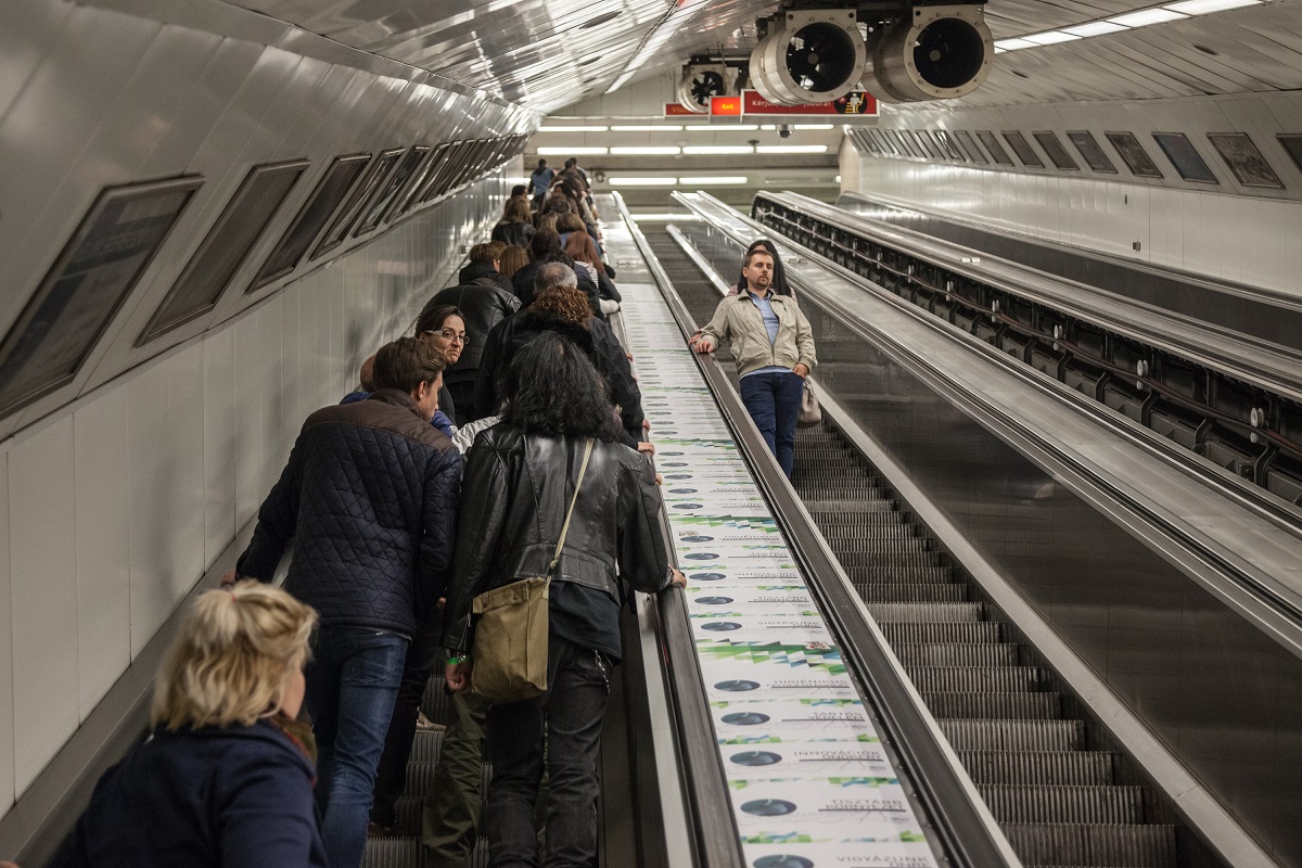Súlyos baleset történt az M4-es metró vonalán, azonnali változások léptek érvénybe