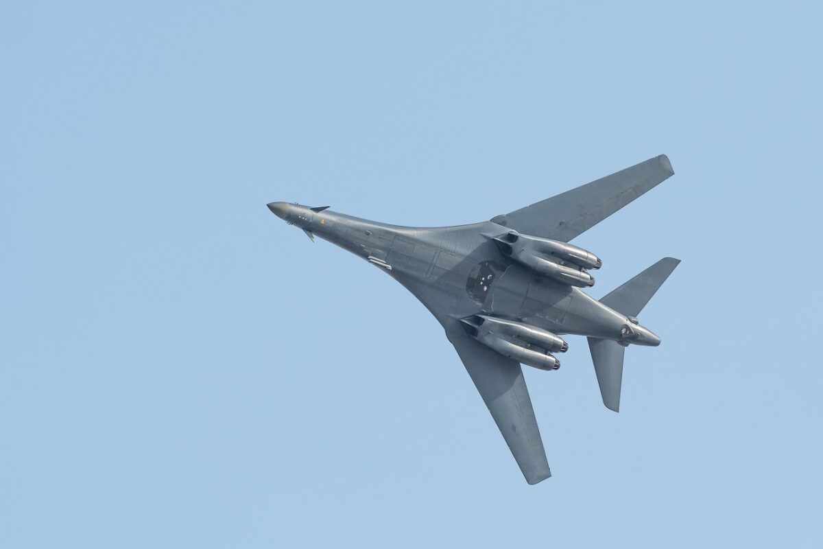 Kiadták a parancsot – levegőbe emelkedett az USA egyik legfélelmetesebb bombázója