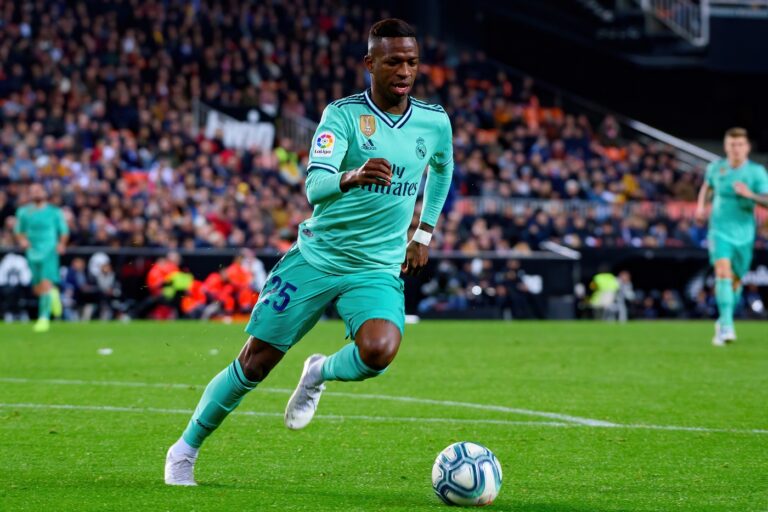 Rendőrségi ügy lett Vinícius Júnior születésnapi luxusbulijából