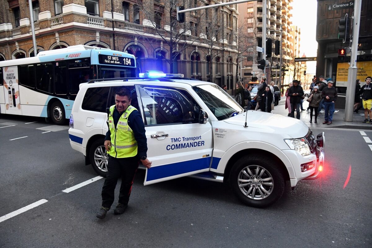 Megdöbbentő támadás Sydney-ben – lakásból adott le körülbelül 100 lövést utcán lévő ártatlanokra egy férfi