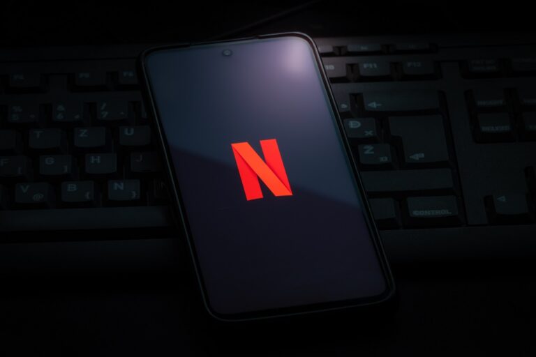 Hatalmas sikerrel debütált a Netflix új sorozata, máris ott van a toplistákon