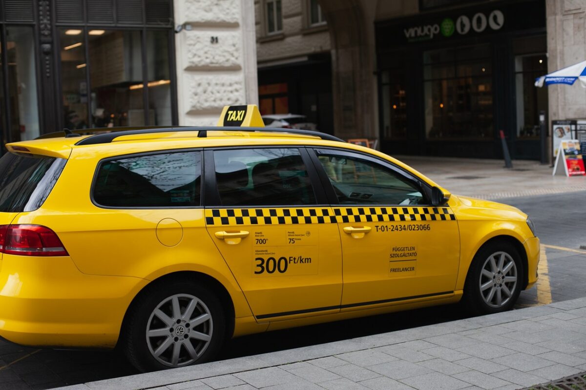 Most telt be csak igazán a pohár a budapesti taxisoknál – megindulhat a taxis lavina