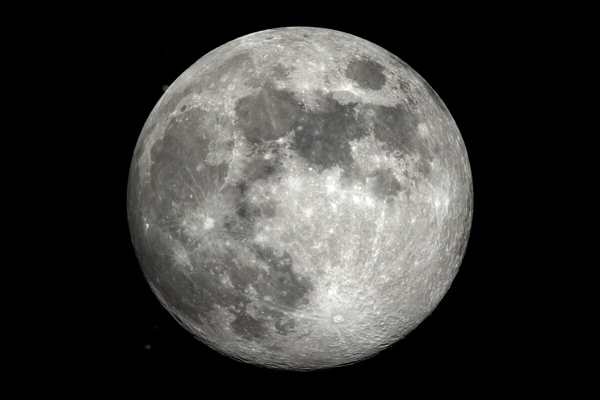 Érdekes bejelentést tettek a Hold sötét oldaláról