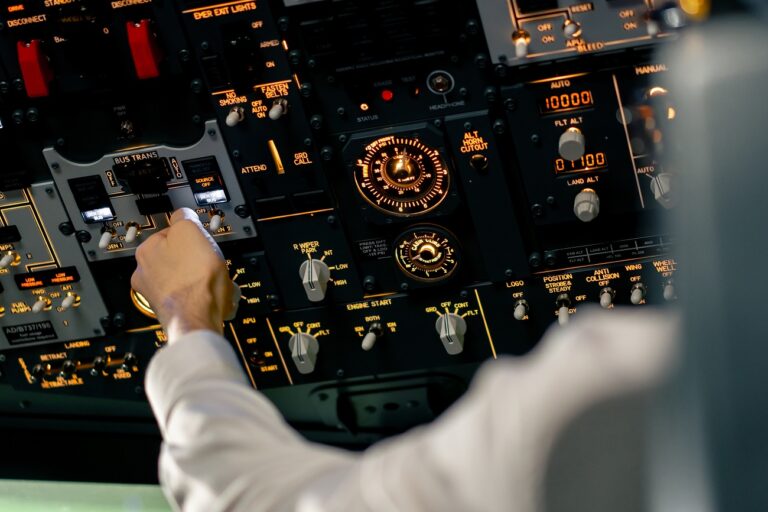 Megrázó légi-katasztrófa történt – felszállás közben csapódott be egy repülő, nincsenek túlélők