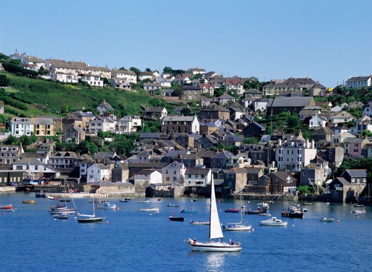 Egy varázslatos kikötőváros októberben – történelem, gasztronómia és nyugalom egy helyen