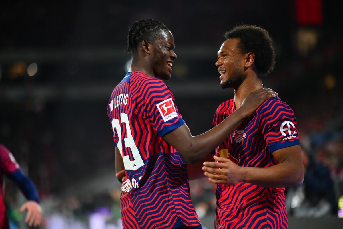 A Liverpool áll az élen, de Chelsea és United is harcban a 22 éves védőért