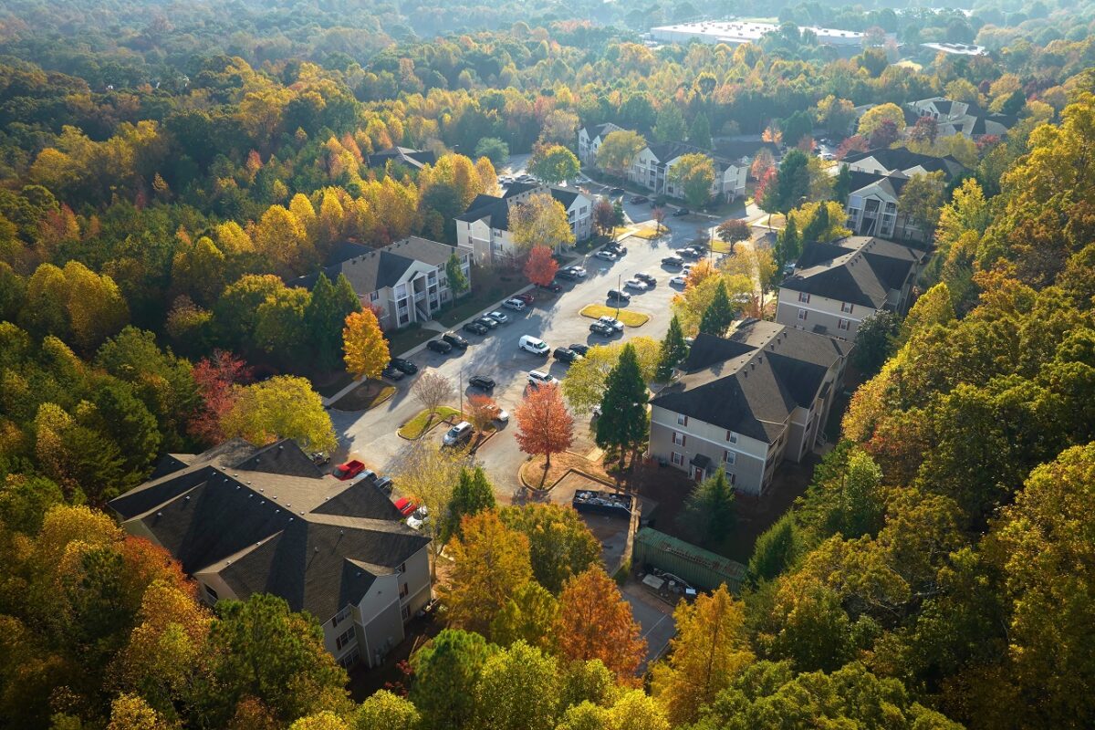 Minek neked ellenség, ha ilyen szomszédok vesznek körül