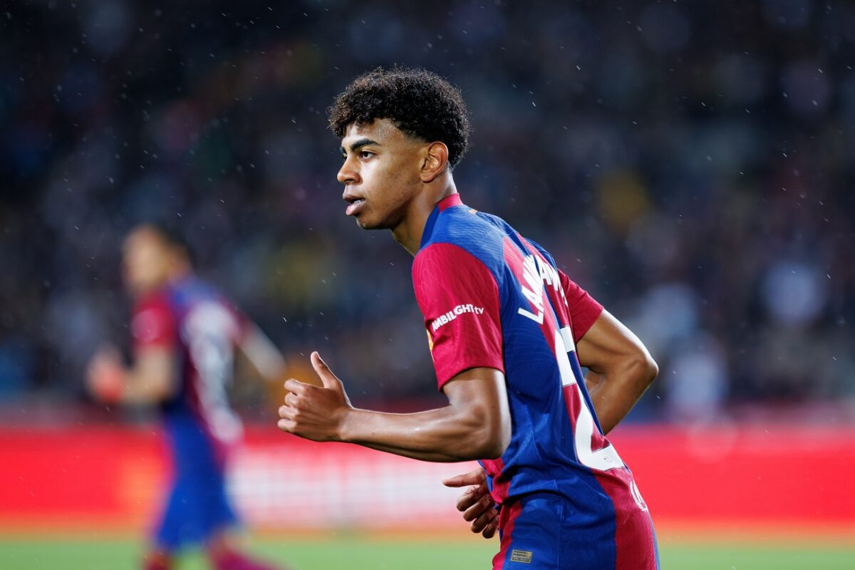 230 millió eurót ajánlott a PSG Lamine Yamalért a Barcelonának