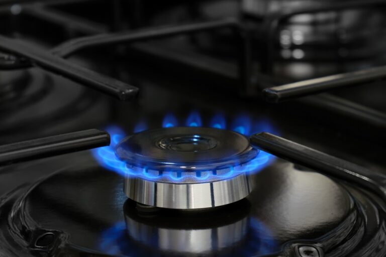 Megjelentek a kormány adatai– ennyivel lenne drágább az élet az olaj és földgáz leváltásával