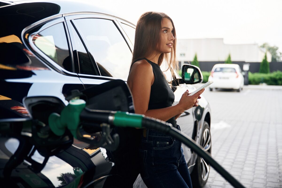 Végre jó hírek érkeztek a hazai üzemanyag-árakról