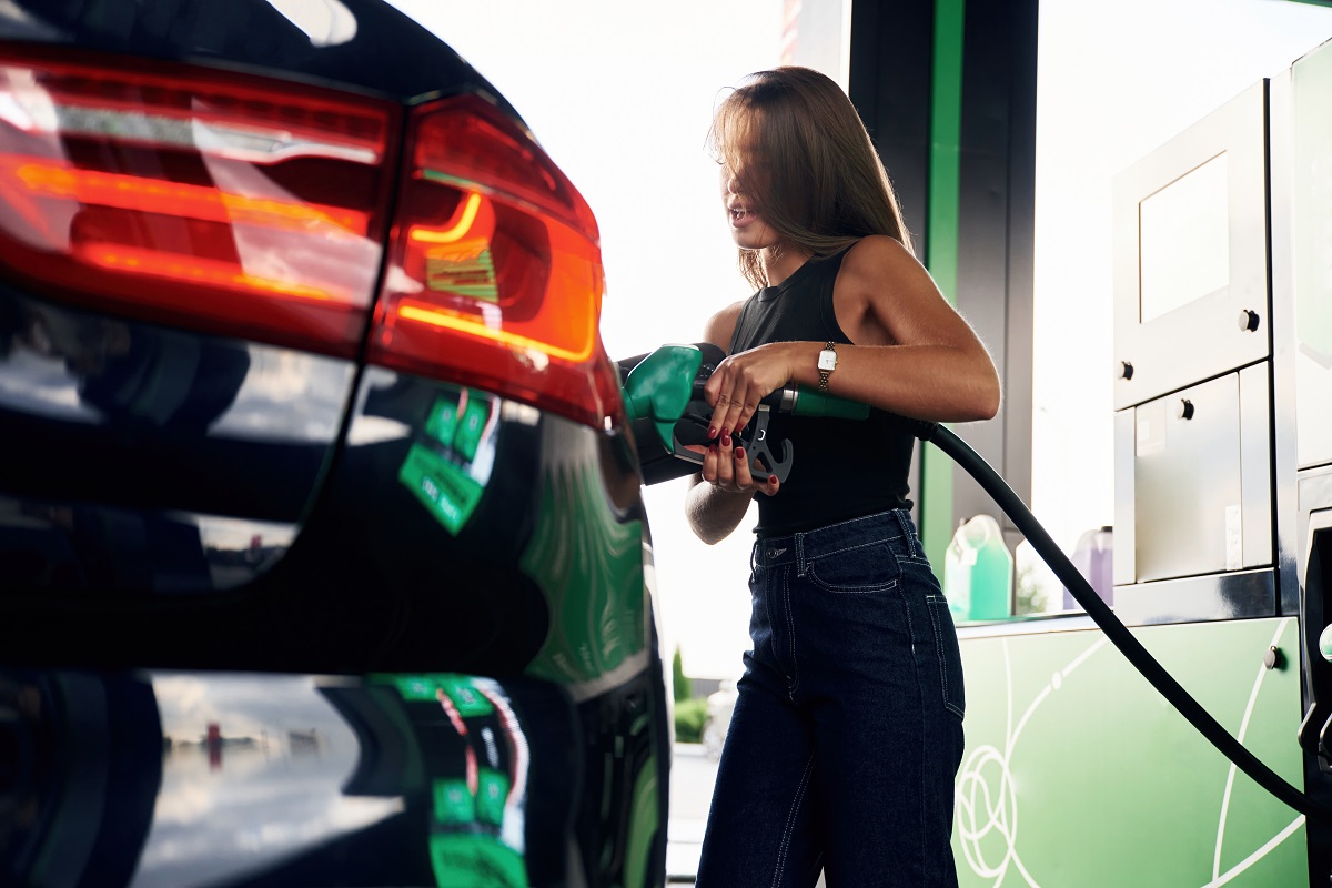 Keddtől változnak az üzemanyagárak