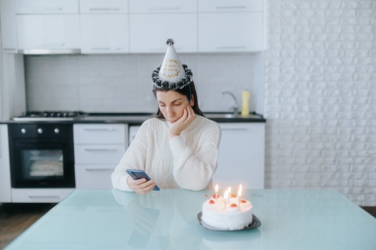 Egy 21 éve házasságban élő anya születésnapját tette tönkre önző férje 30 perces zuhanyzása