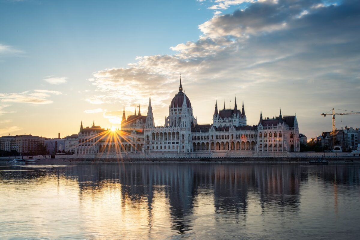 Hideg hajnal után felhősödés és eső érkezik szombaton