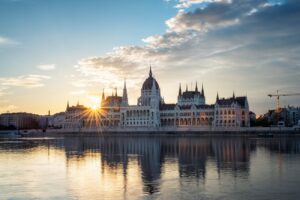 Hideg hajnal után felhősödés és eső érkezik szombaton