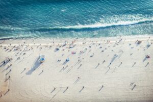 Videón az elképesztő helikopter-baleset – pörögve zuhant le a forgalmas utcára