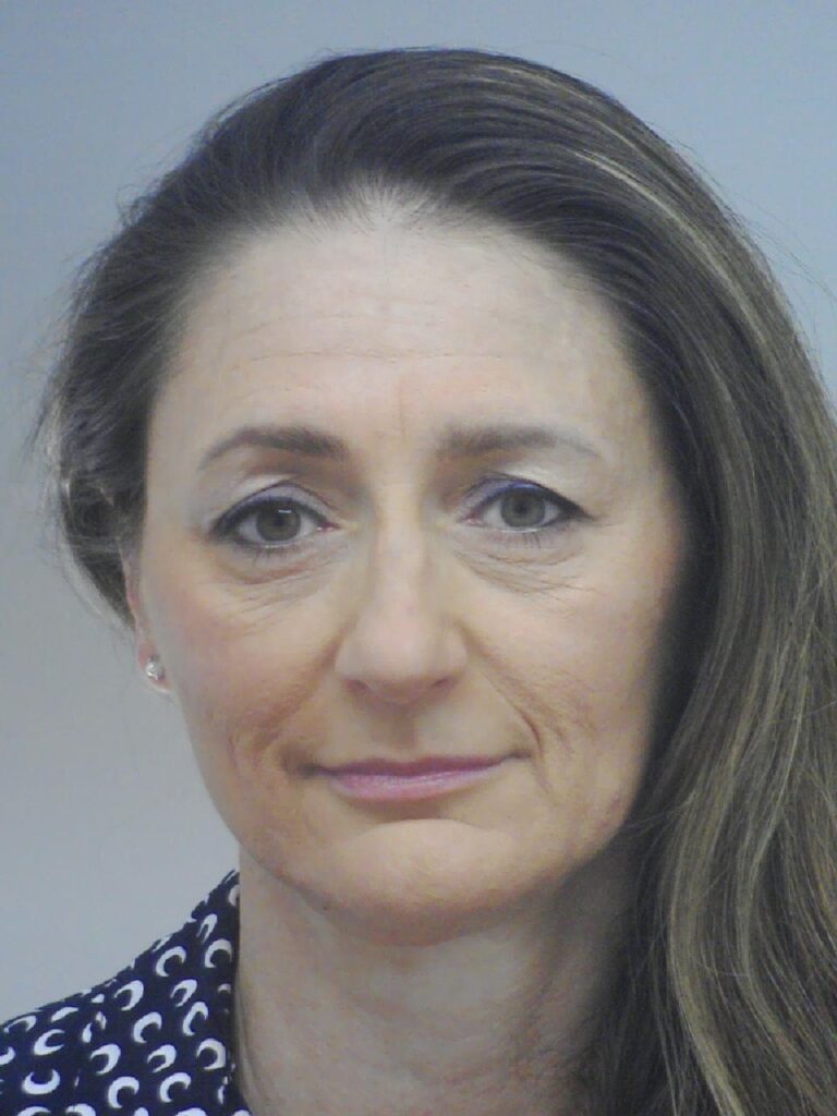 Hivatalos személy elleni erőszak miatt keresik ezt a nőt a rendőrök