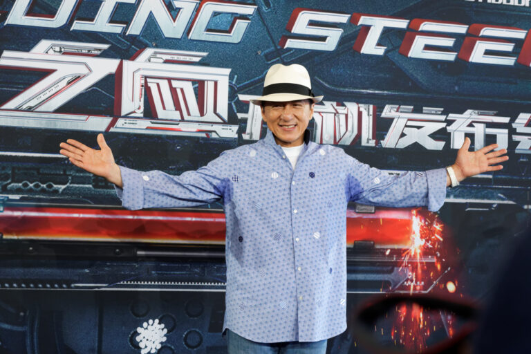 Jackie Chan nagyon látványos sci-fije tökéletes program a hétvégére