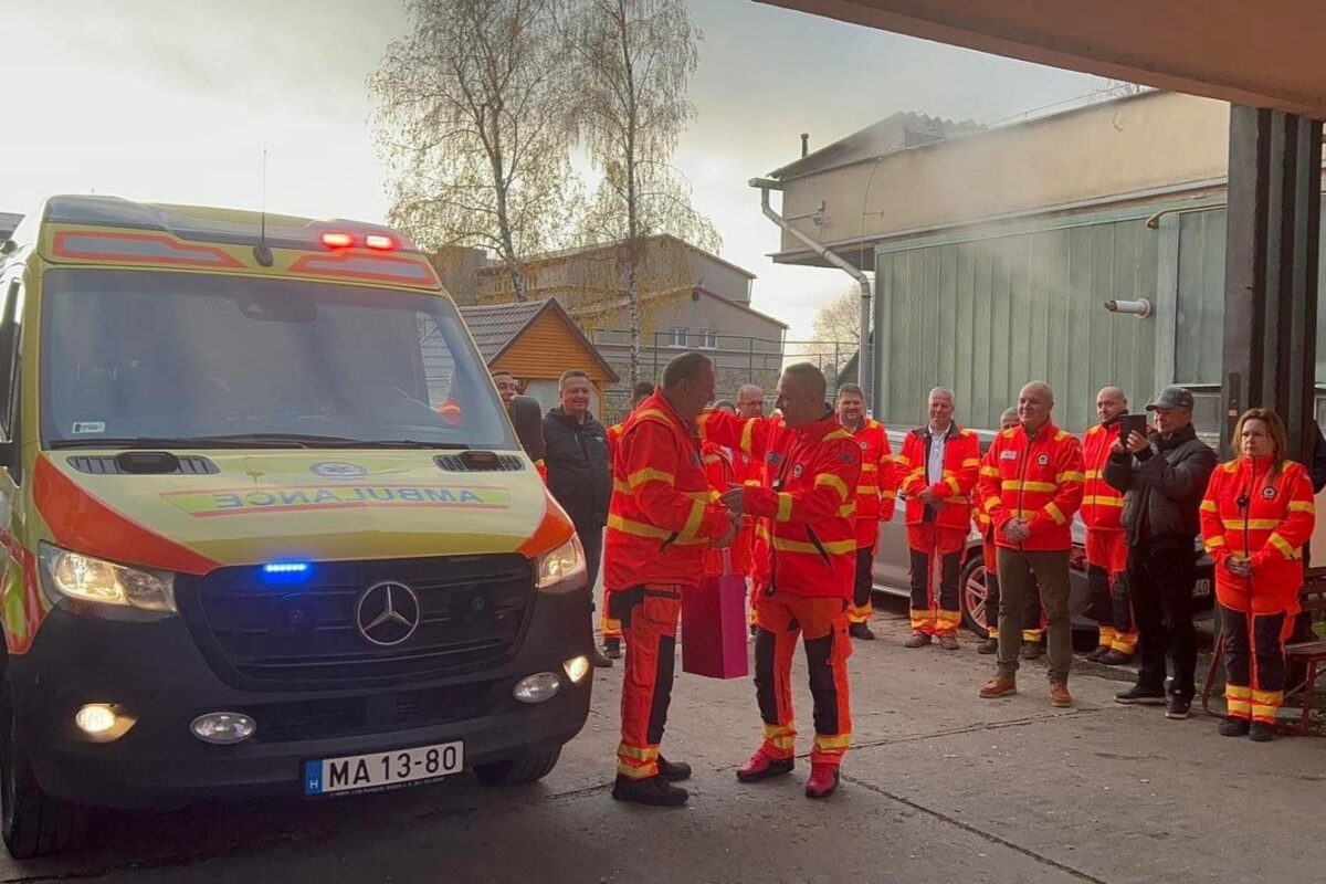 Nagy névtől köszönt el az Országos Mentőszolgálat
