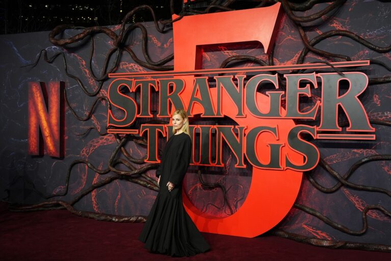 Félelmetesen nagy „tűzijátékra” készül a Netflix a világhírű sci-fi lezárásában