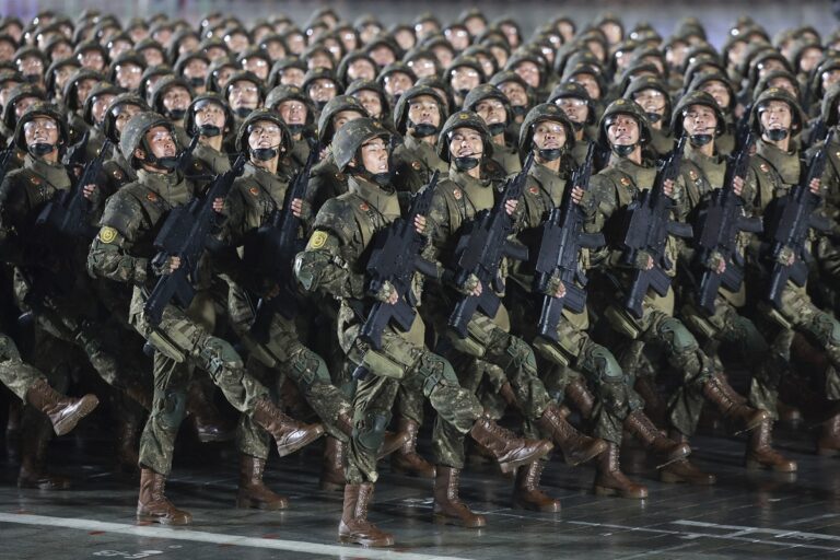 Félelmetes manőverre készül Észak-Korea, már csak a parancsot várják