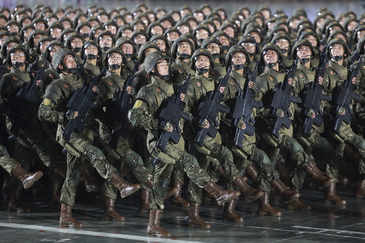 Félelmetes manőverre készül Észak-Korea, már csak a parancsot várják