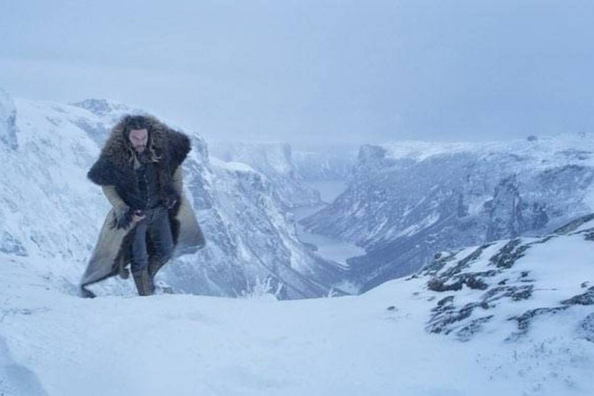 Az egyik legjobb western sorozat a Netflixen Jason Momoa főszereplésével