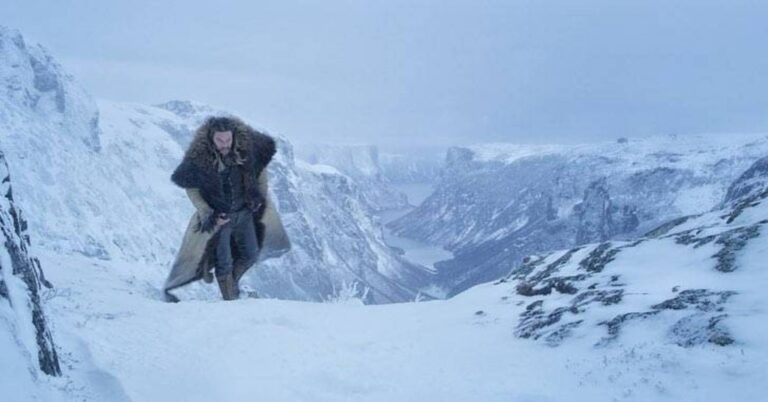 Az egyik legjobb western sorozat a Netflixen Jason Momoa főszereplésével