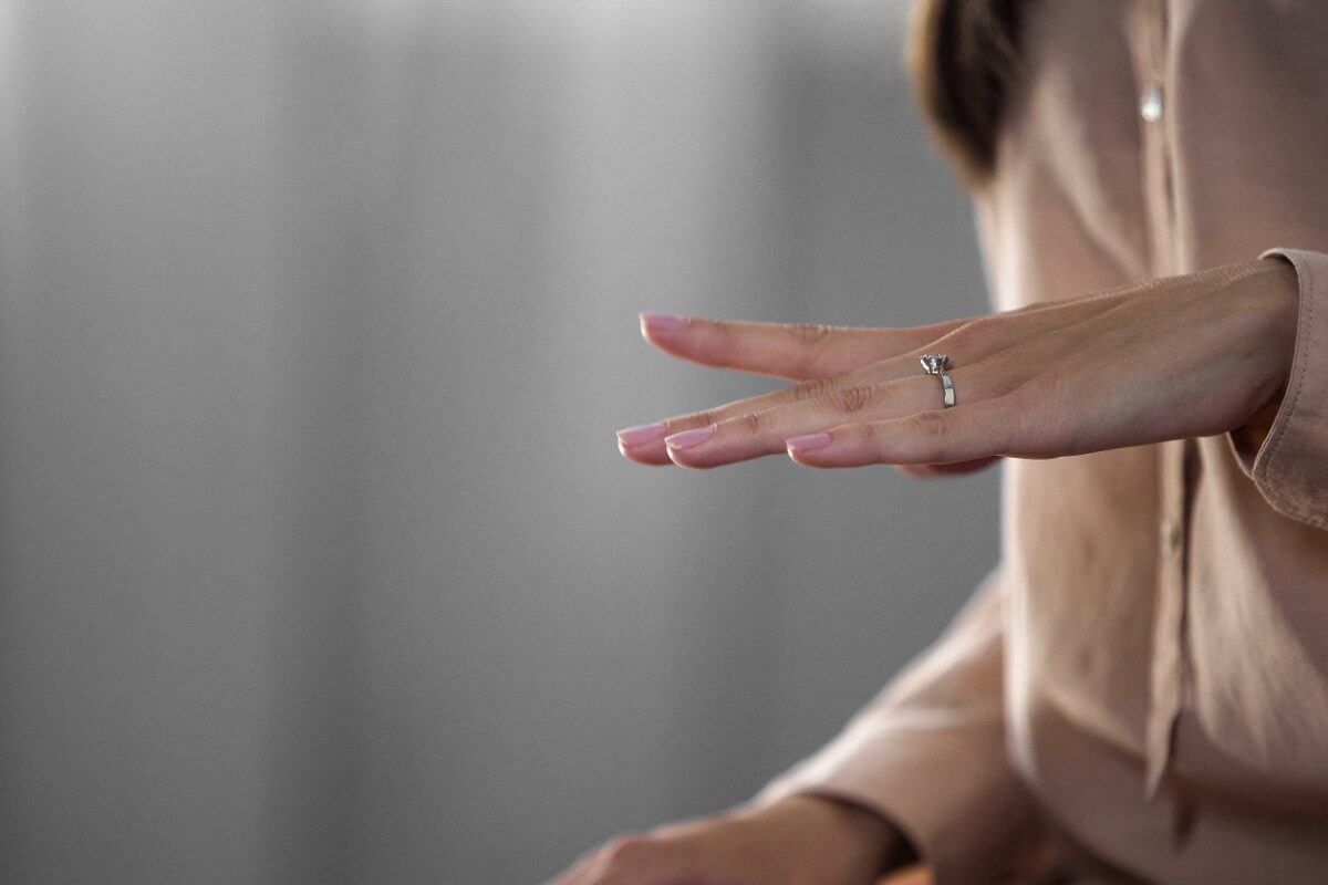 Ez a nap is eljött – mesterséges intelligenciához ment férjhez egy nő, még sírt is