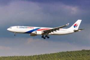 Döbbenetes jelentés – két utasokkal teli repülőgép is rendkívül közel volt a tragédiához