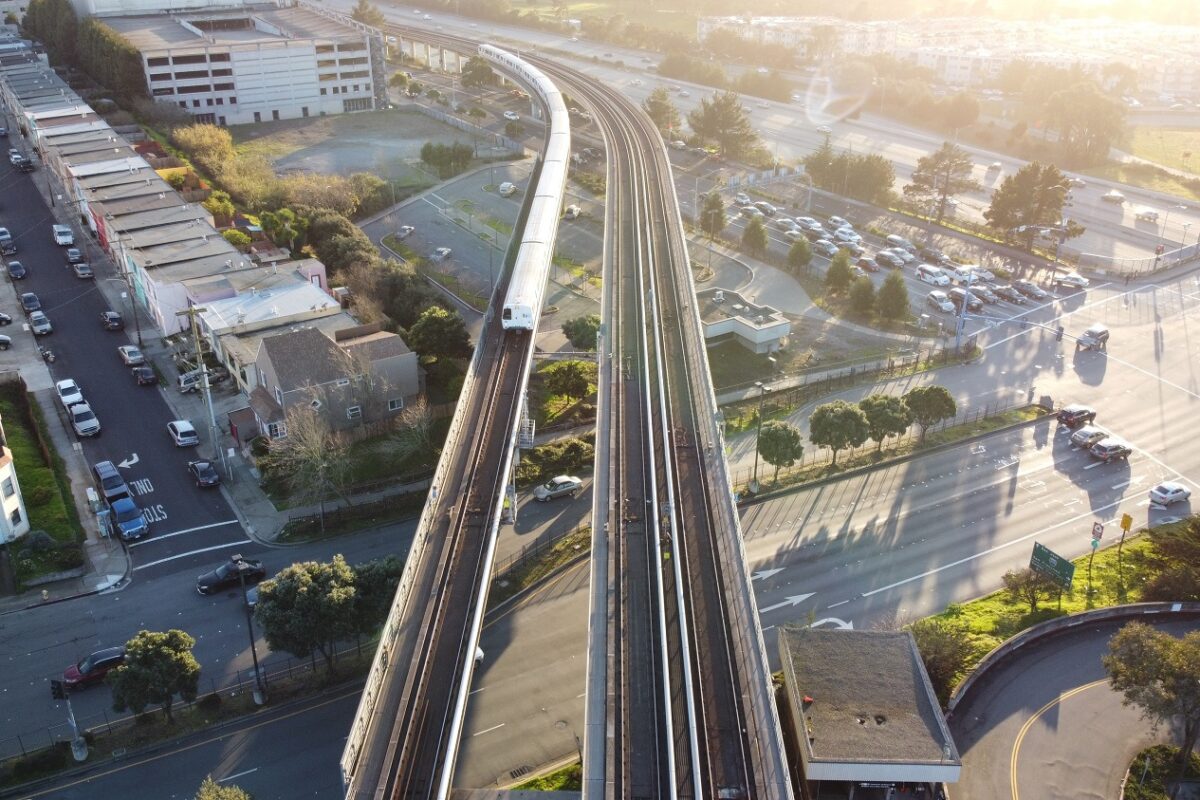 Pánik tört ki a 80 km/órával száguldó utasokkal teli metrón – elaludt a metróvezető