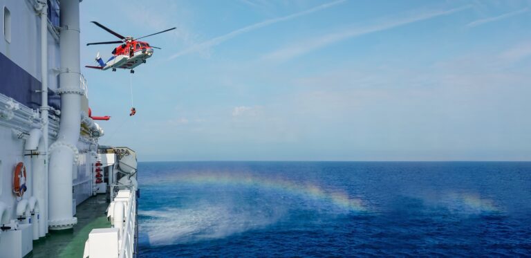 Hajókatasztrófa történt a tengeren – már 21 halottról tudni, folyatódik a keresés