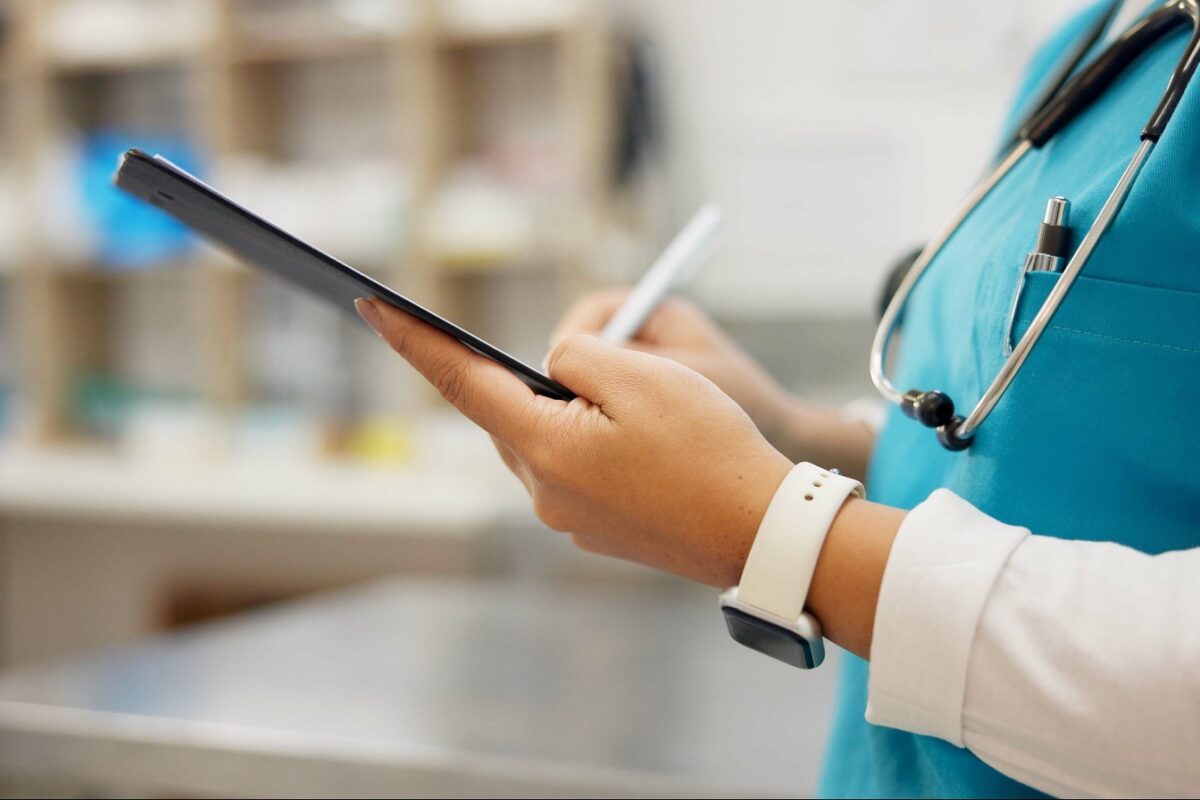 Több mint 128 millió forintot keres évente ez a 30 éves állatorvos