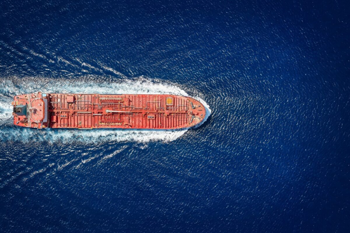 Rendkívüli helyzet állt elő a Fekete-tengeren – két tankerhajón is robbanás történt