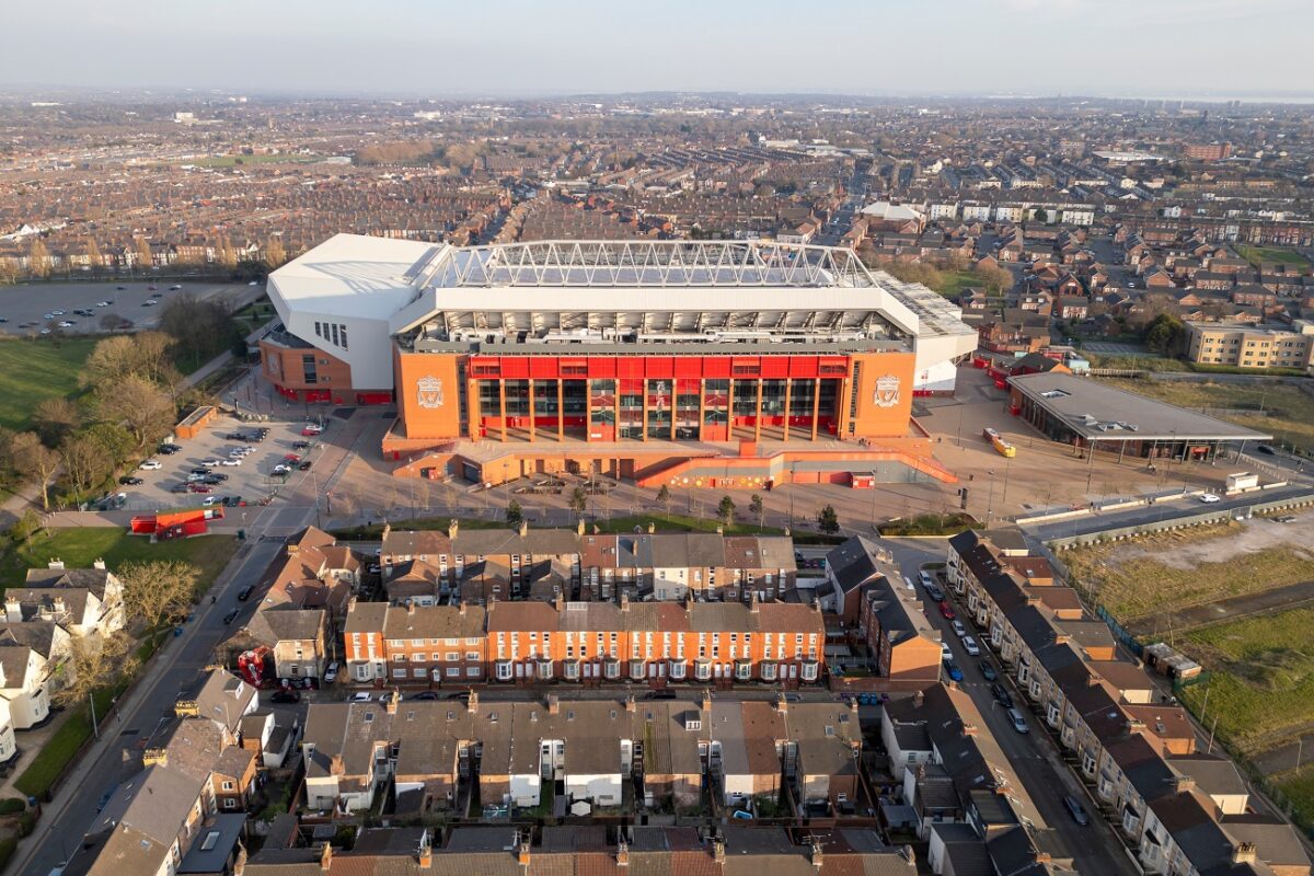 A Liverpool 60 millió eurót kínál Adam Whartonért – a Real Madrid kiszorulhat a versenyből