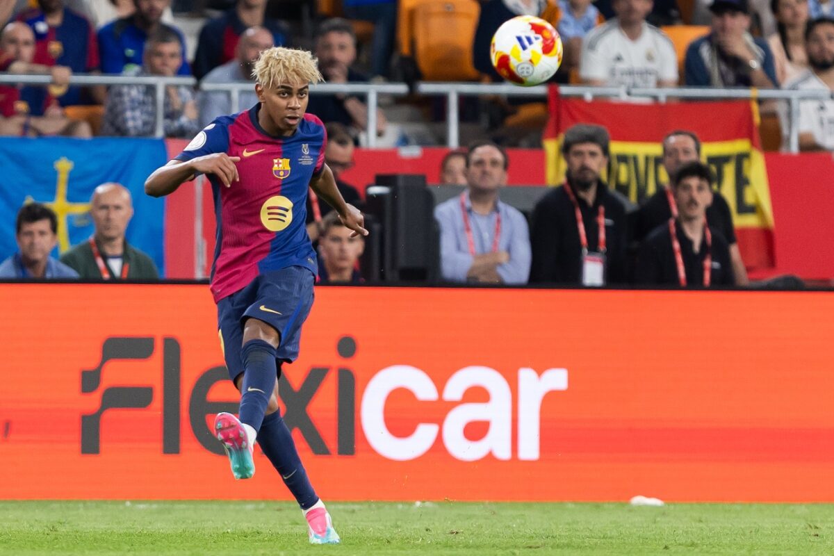 Egyre többen állnak ki Lamine Yamal mellett, akin óriási a nyomás