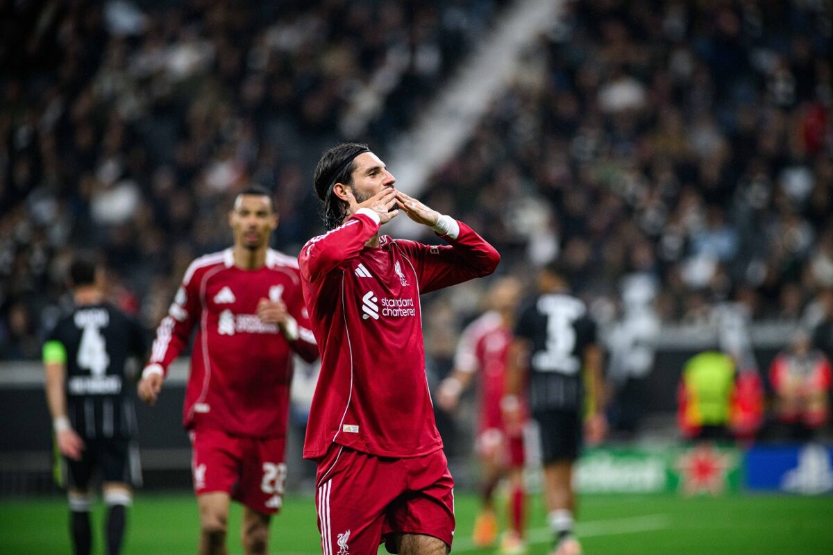 Arne Slot a kirúgás szélére került a Liverpoolnál, két nevet vizsgál a klub a helyére