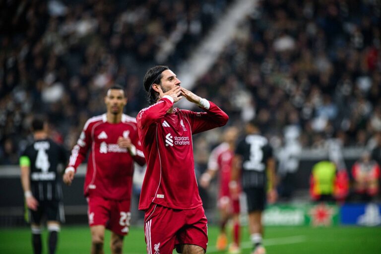 Arne Slot a kirúgás szélére került a Liverpoolnál, két nevet vizsgál a klub a helyére