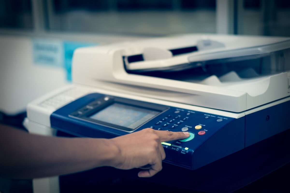 Bosszú a munkahelyen – zseniális módon buktatta le hatalommániás főnökét egy dolgozó