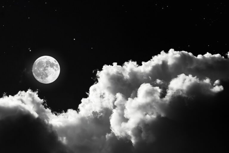 A telihold valóban megzavarja az alvást, de nem úgy, ahogy gondolnánk