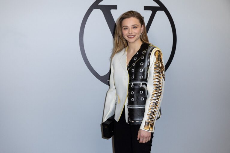 Egy fantasztikus sci-fi sorozat a hétvégére, igazi kincs