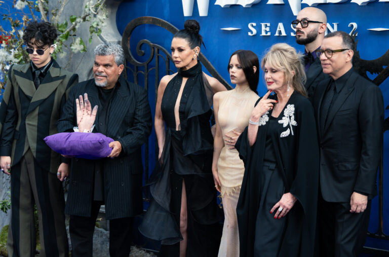 Szinte senki sem vette észre – zseniális rejtett utalást csempésztek a Wednesday második évadába